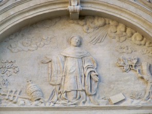 교황 성 첼레스티노 5세_디테일_photo by Veronique PAGNIER_on the portal of the Convent of the Celestine in Avignon_France.jpg